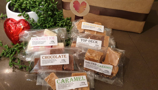 GIFT PACK (Coconut Ice, Chocolate, Caramel, Top Deck, Salted Caramel, Irish Cream & Macadamia)